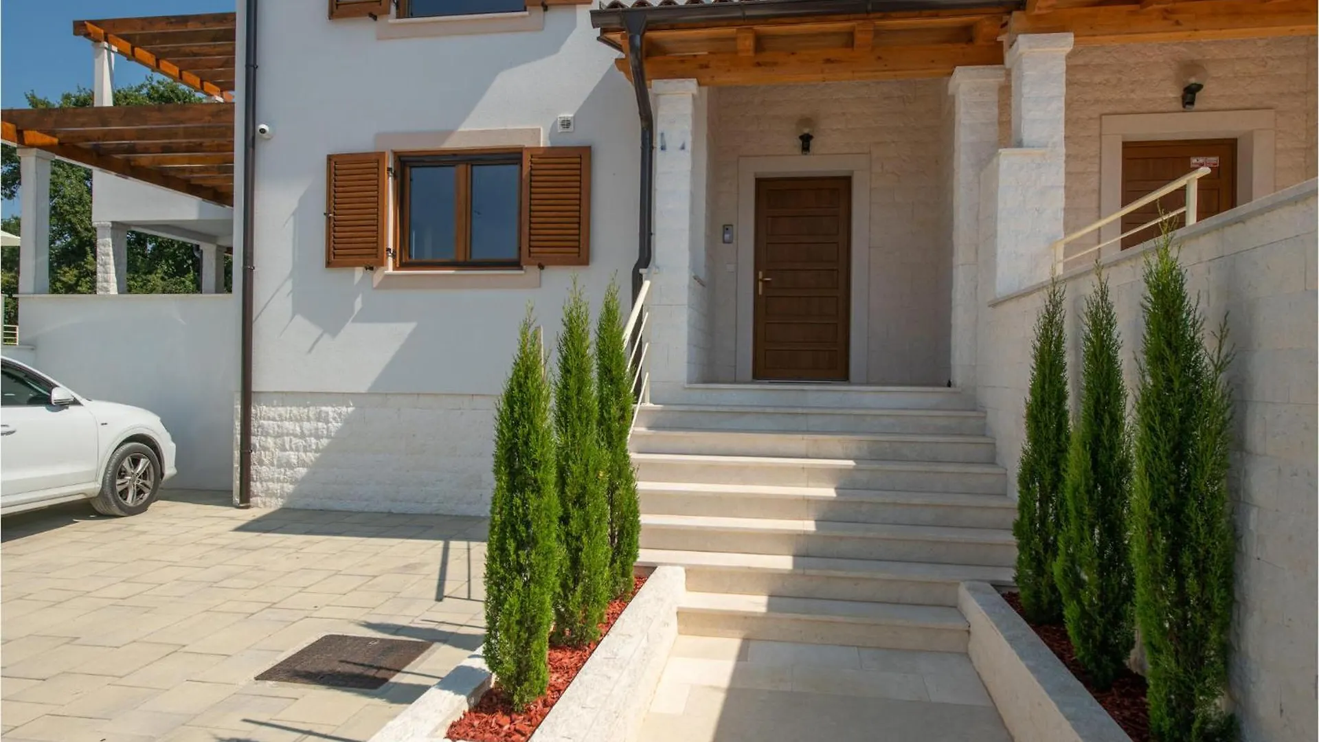 Lovely Home In Kavran With Outdoor Swimming Pool